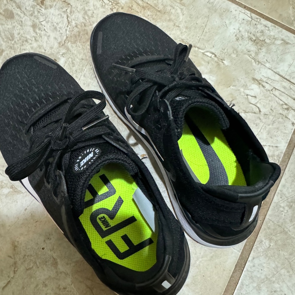 Nike freerun sneakers (women 7)